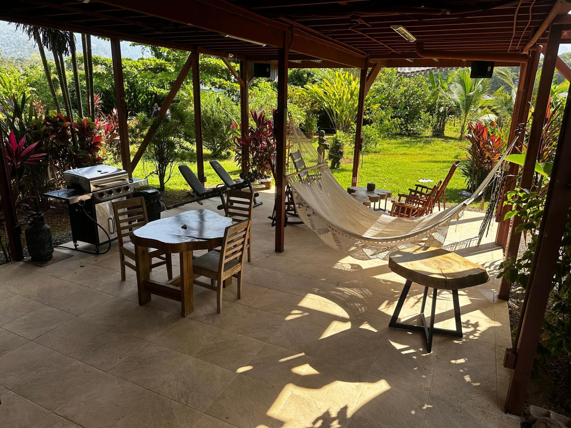 Uvita Oasis Retreat With Villa Cabins And Apartment エクステリア 写真