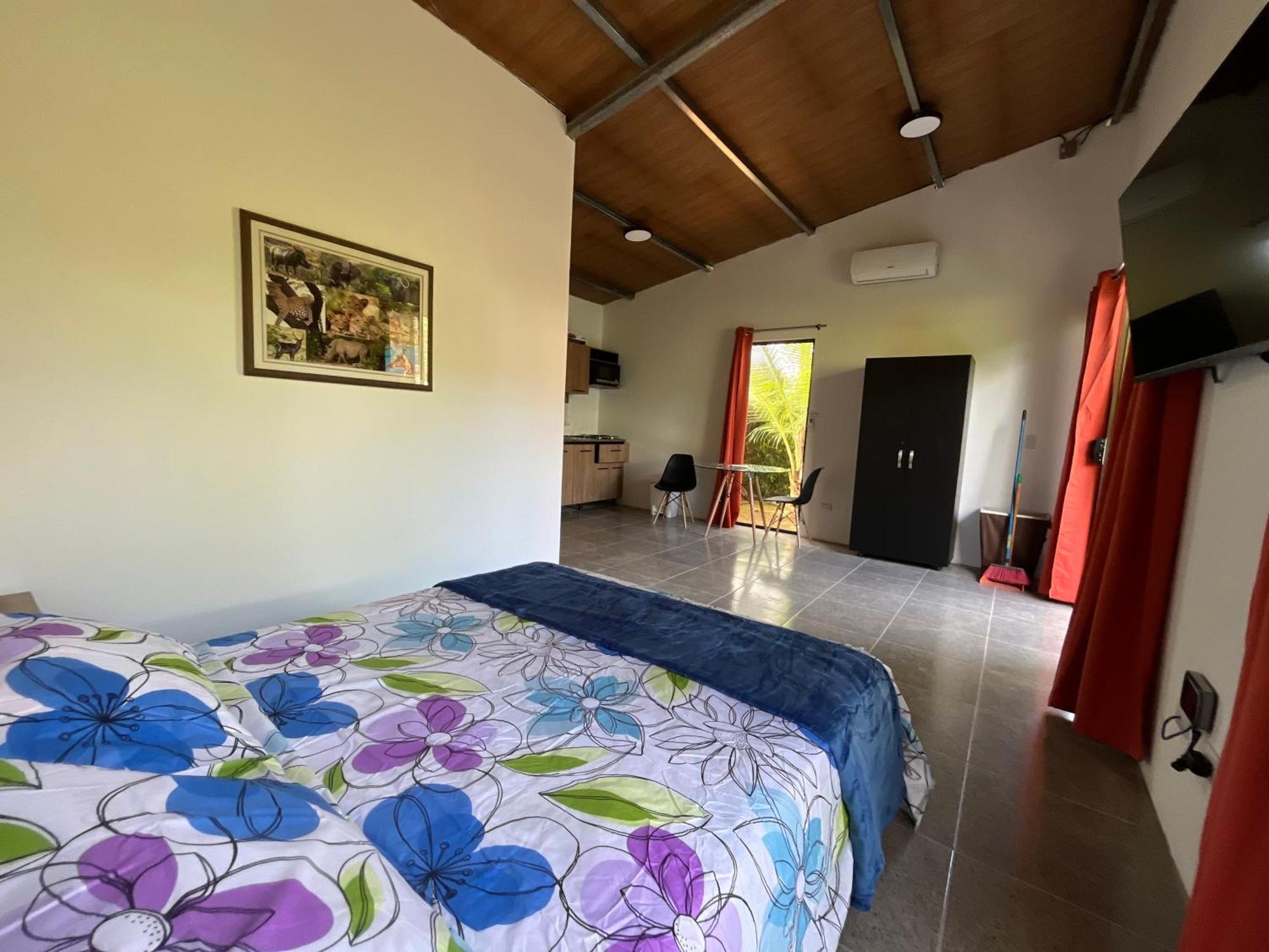 Uvita Oasis Retreat With Villa Cabins And Apartment エクステリア 写真