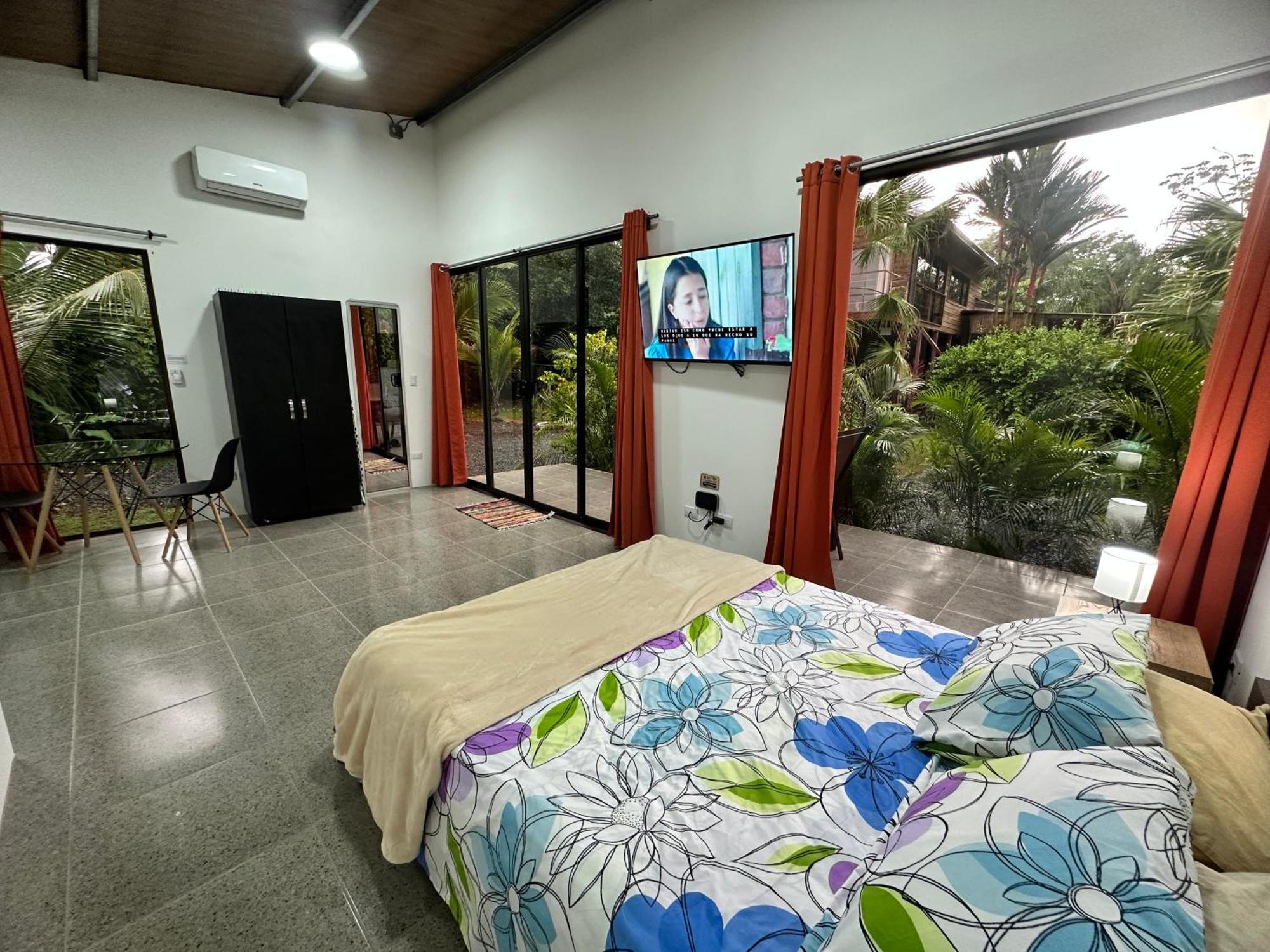 Uvita Oasis Retreat With Villa Cabins And Apartment エクステリア 写真